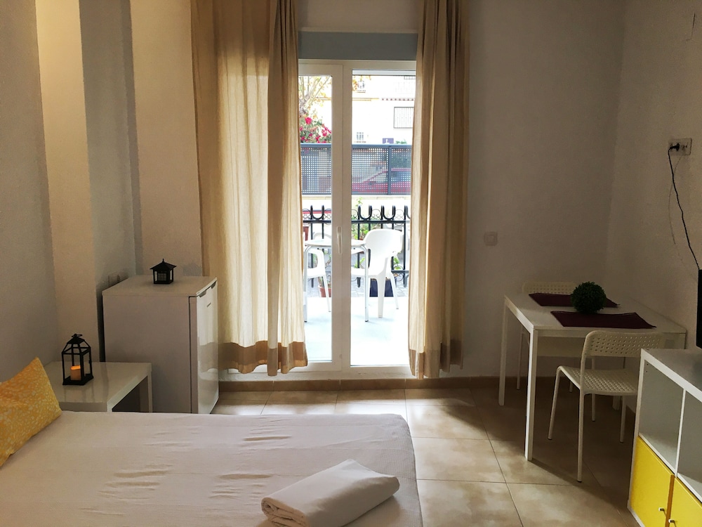 APARTAMENTOS RESIDENCIAL DOÑA CARMEN 3000 15/50