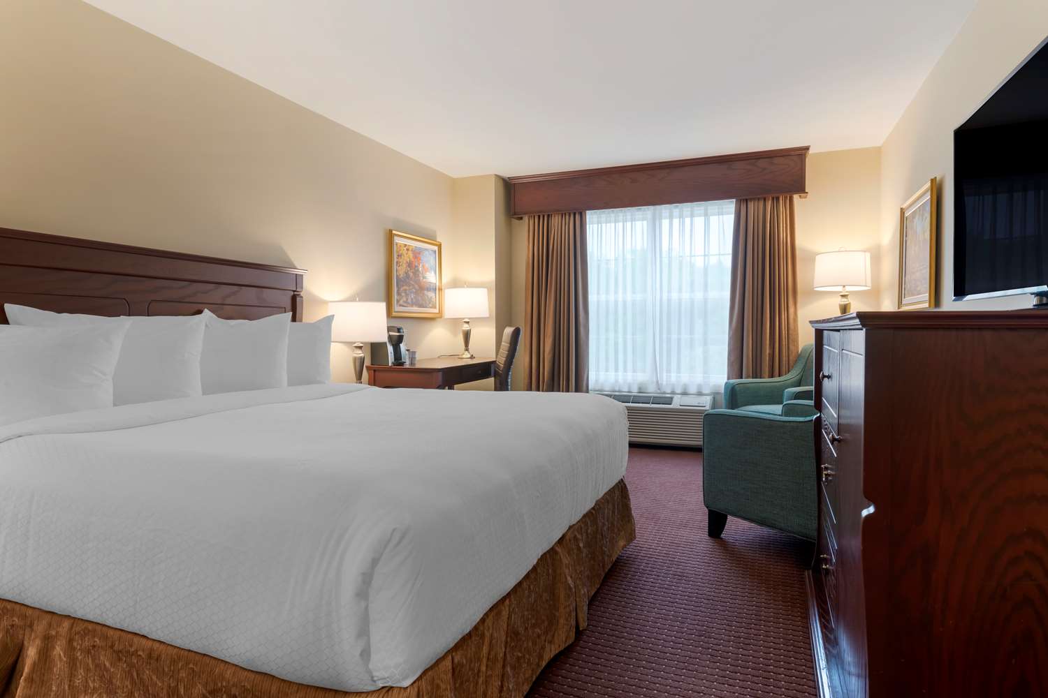 Best Western Plus Fredericton Hotel & Suites 6/29