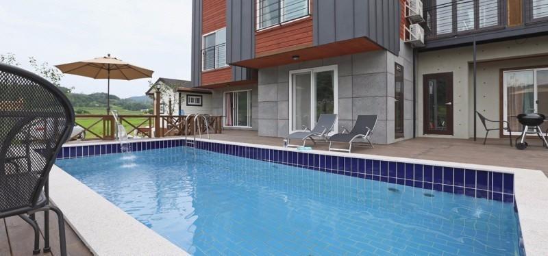 Bonito Pension 10/11