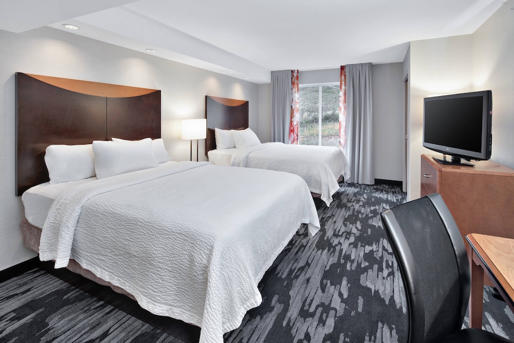 Fairfield Inn & Suites Marietta 13/30