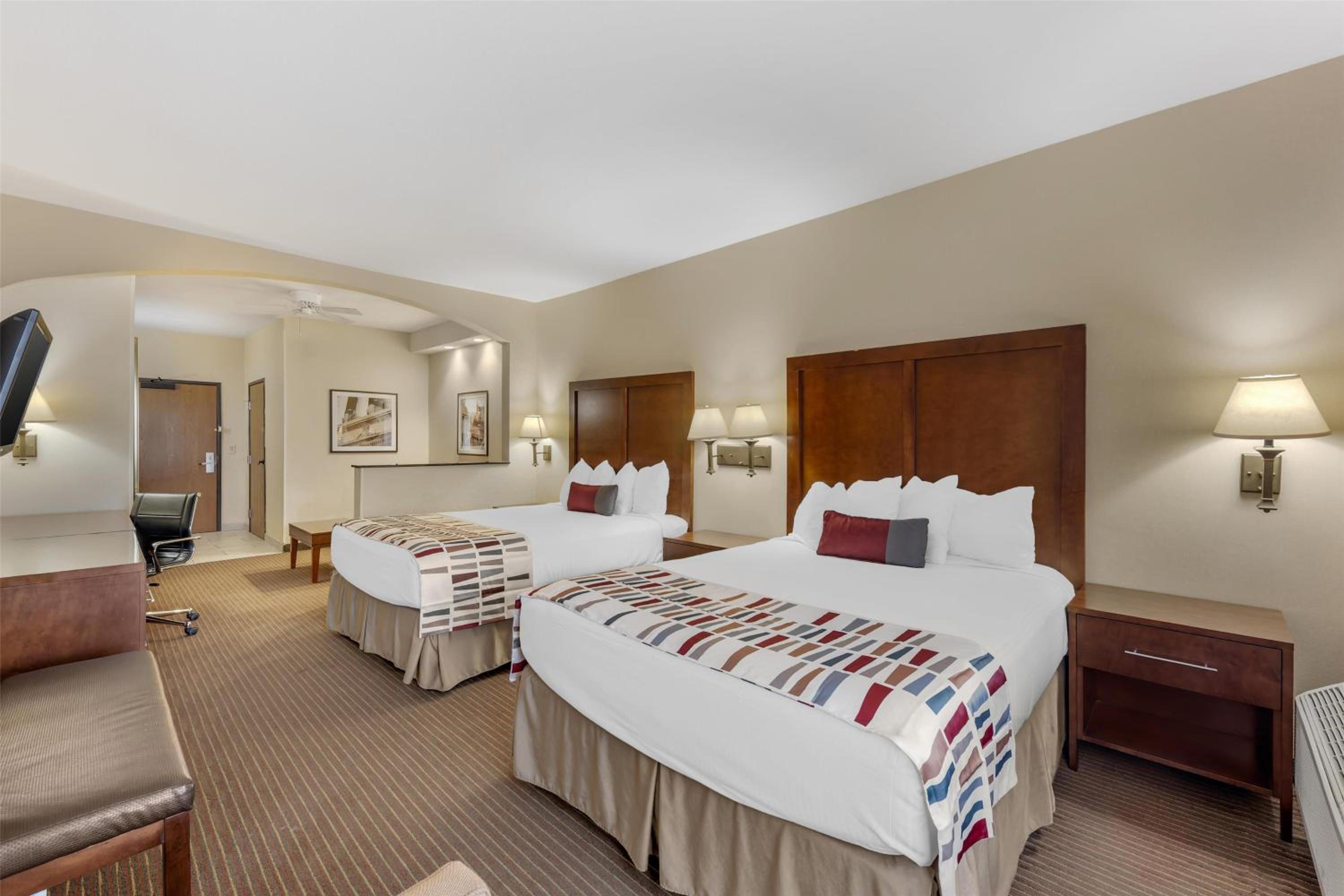 جناح بسريرين كوين لذوي الإعاقة، Best Western Alamo Suites 2/4
