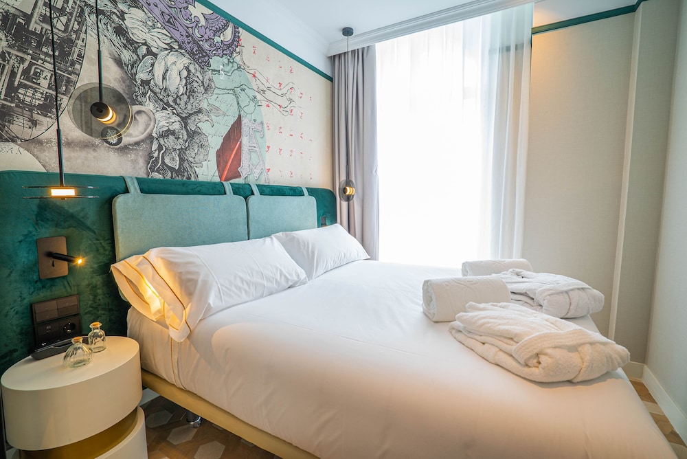 1 Bedroom, Collection, Suite, Queen Bed, Sofa