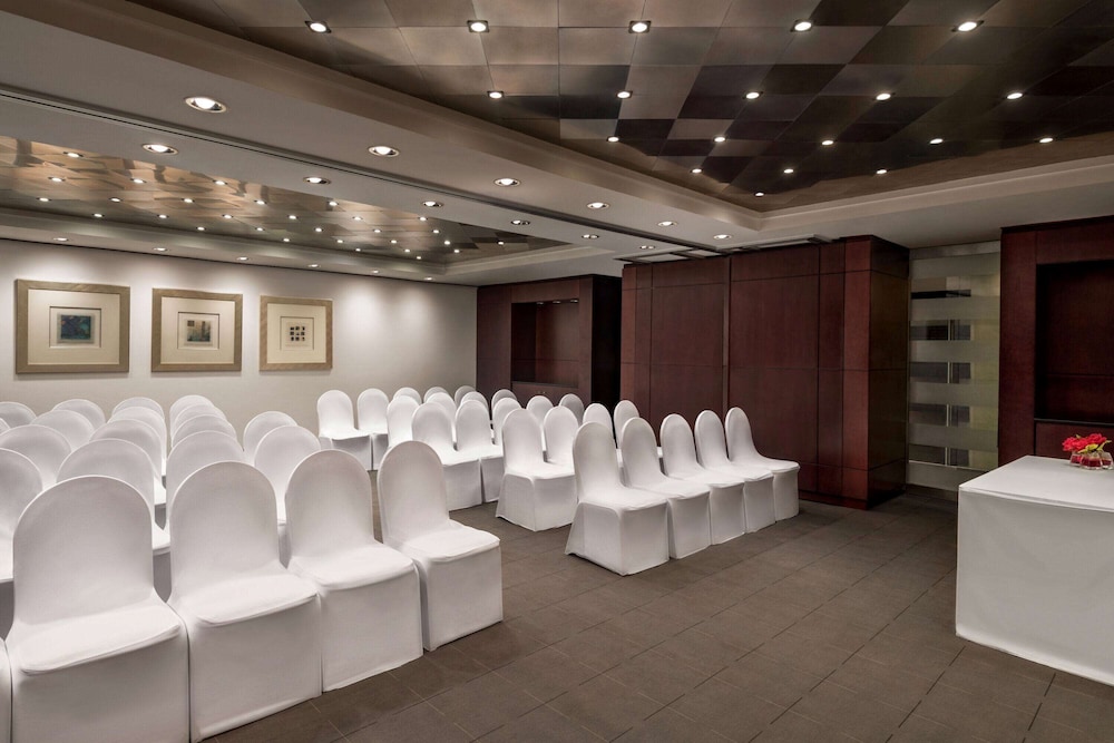 Ramada Plaza By Wyndham Dubai Deira 45/50