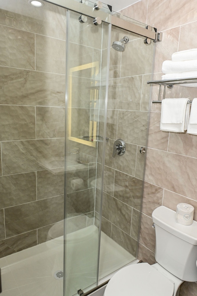 Days Inn by Wyndham Bronx NYC 48/50