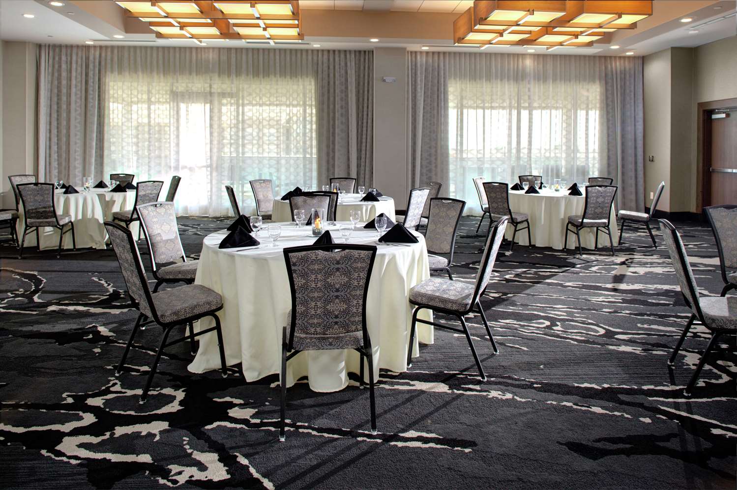 Hilton Garden Inn Charlotte Waverly Nc 40/44