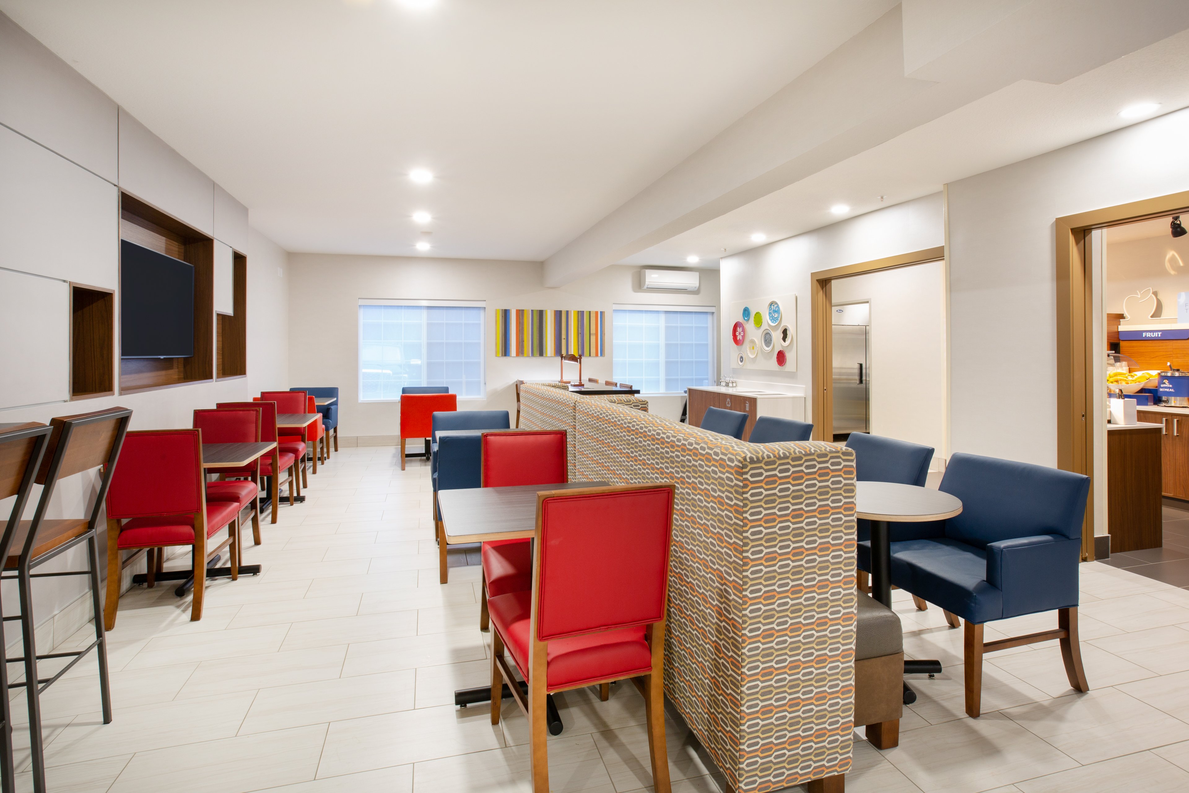 Holiday Inn Express And Suites Lincoln City 22/27