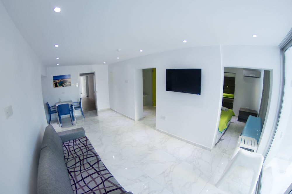 Rio Gardens Hotel Apartments 15/21