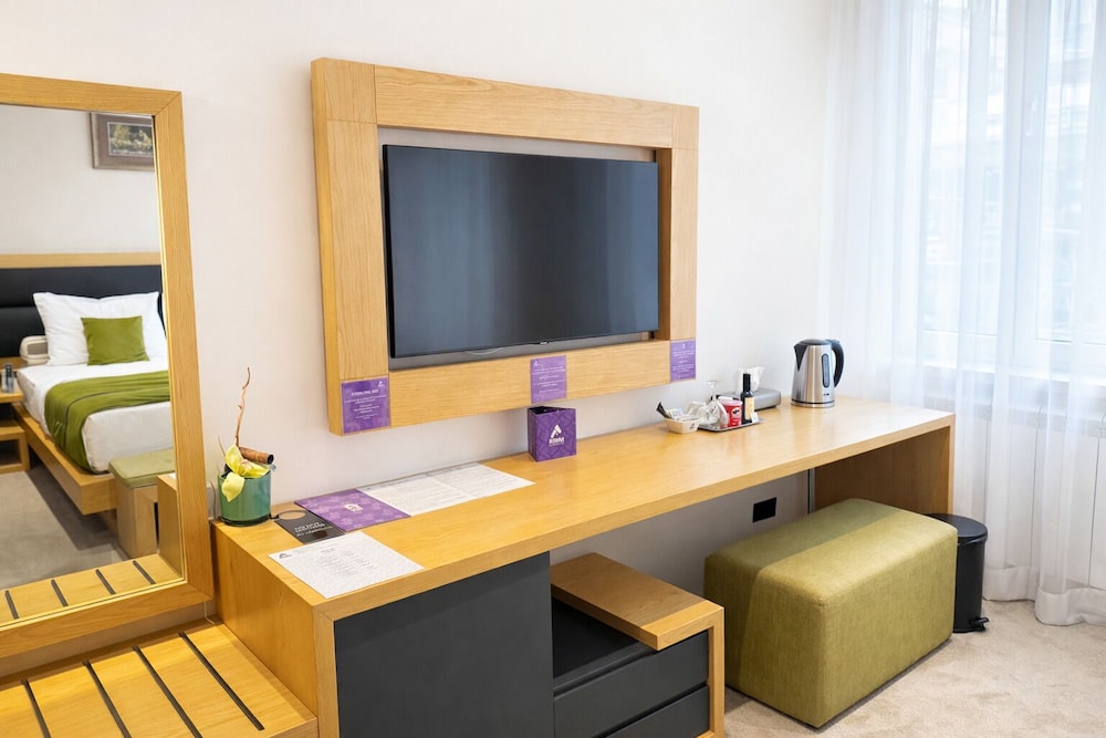Atera Business Suites 36/42