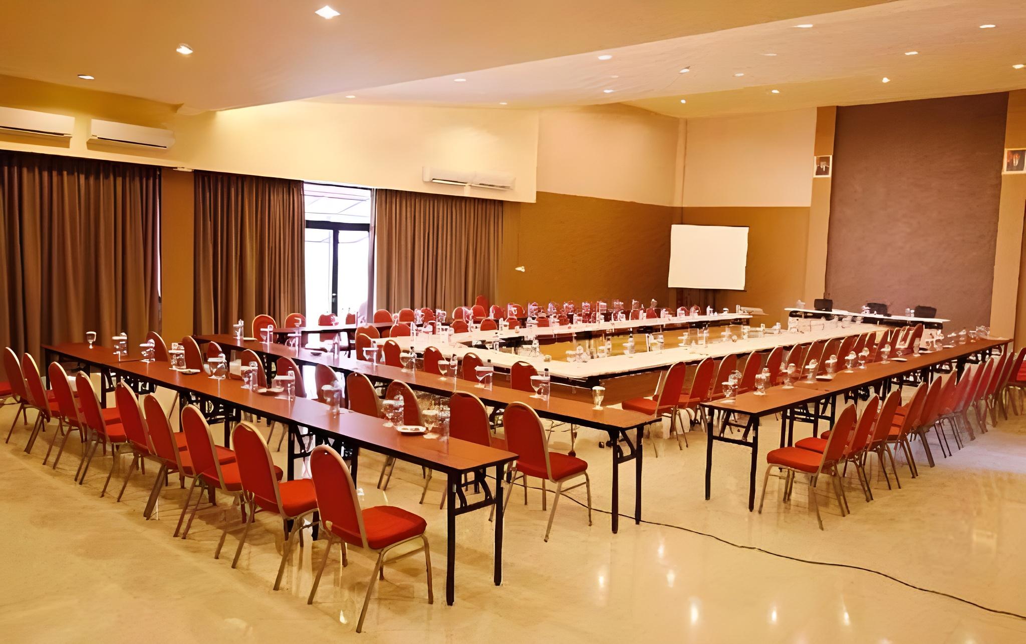 Grand Diara Hotel 37/42