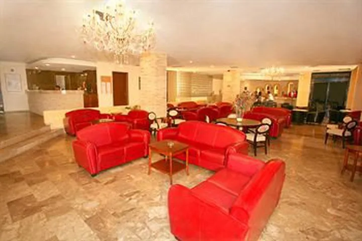 ROSELANDS HOTEL BUNGALOWS 14/43