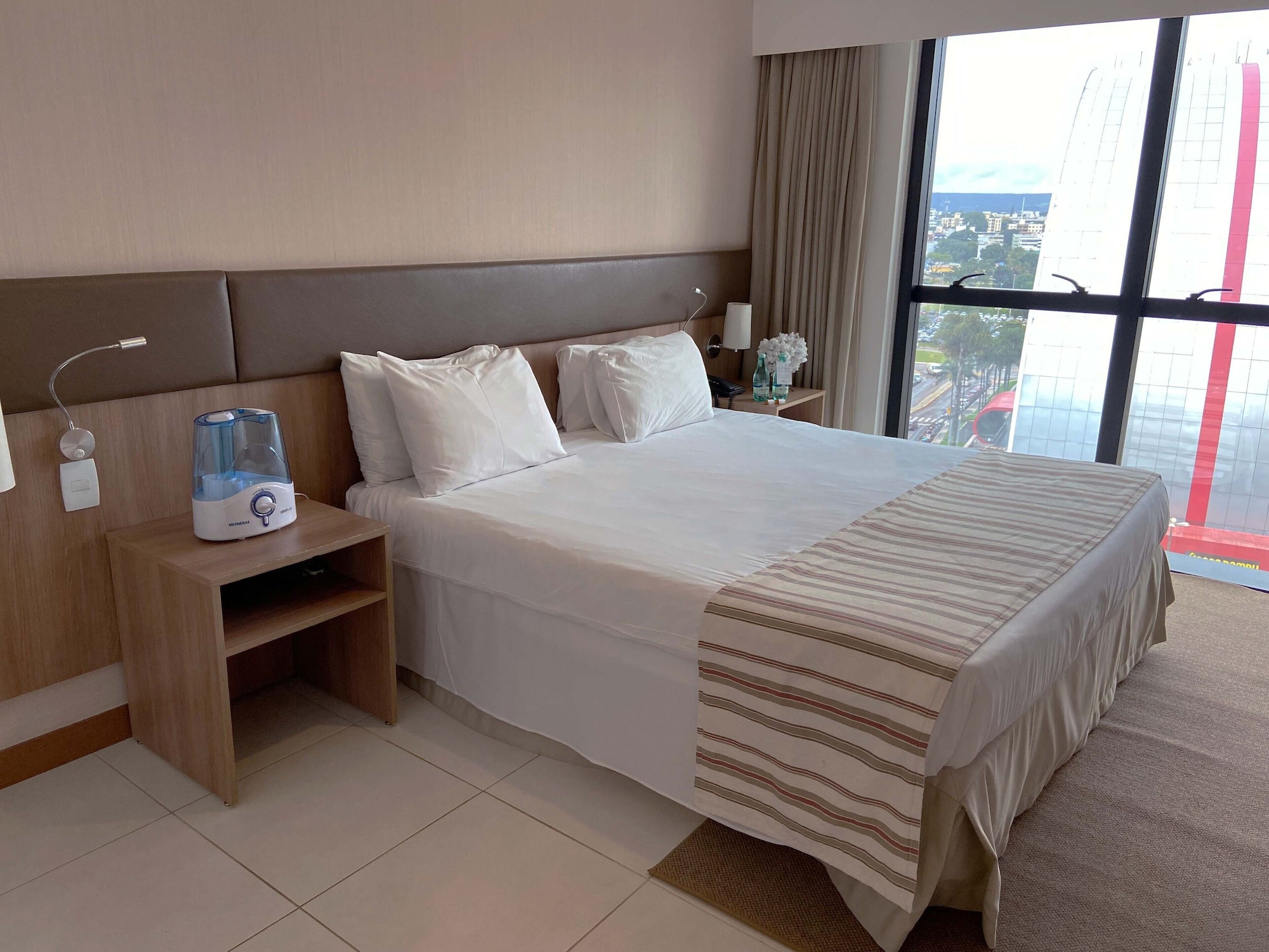 LUXURY, SUITE