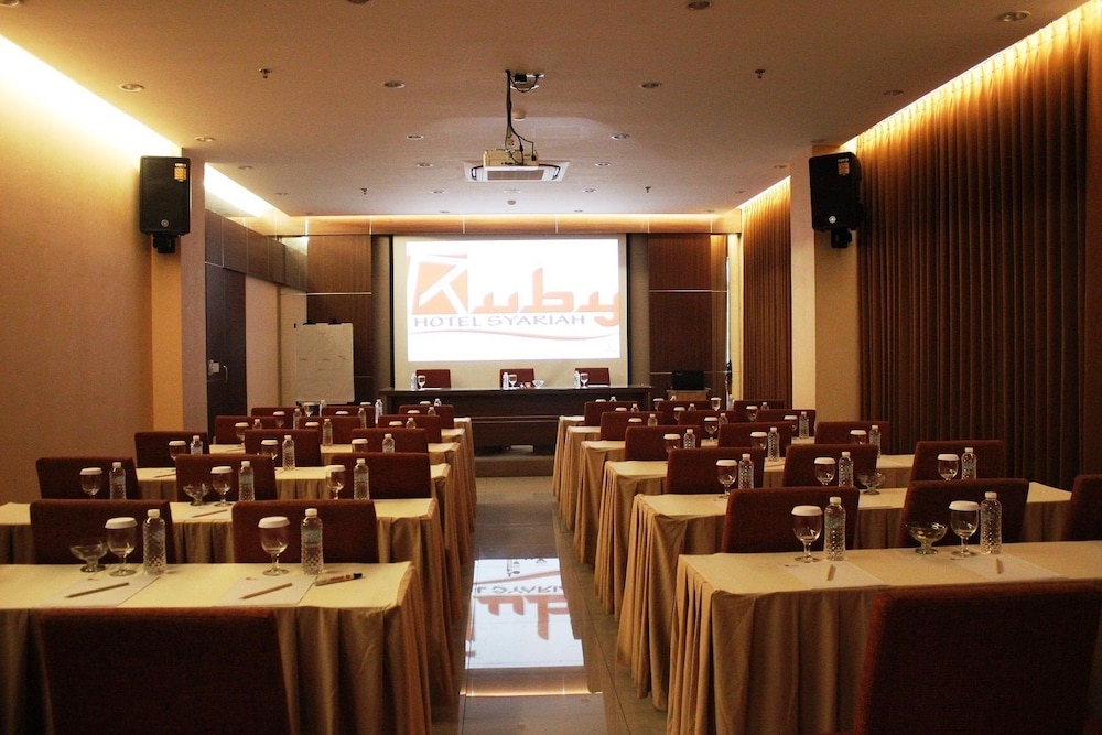 RUBY HOTEL SYARIAH 20/24