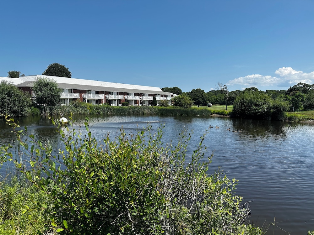 Resort Conference Center At Hyannis 54/63
