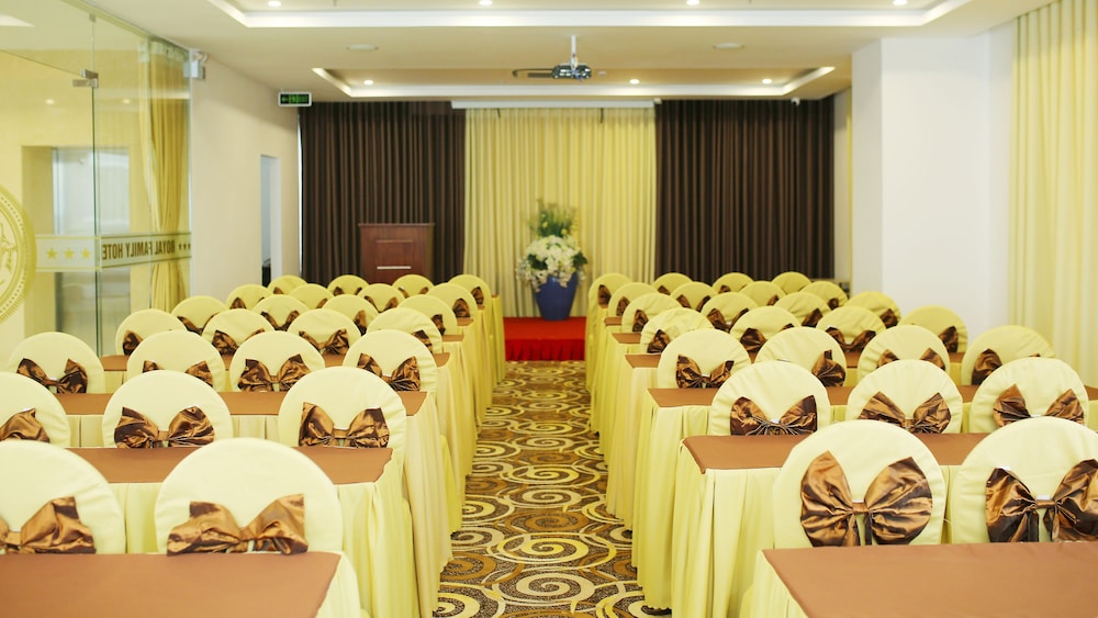 Royal Family Hotel Da Nang 39/50