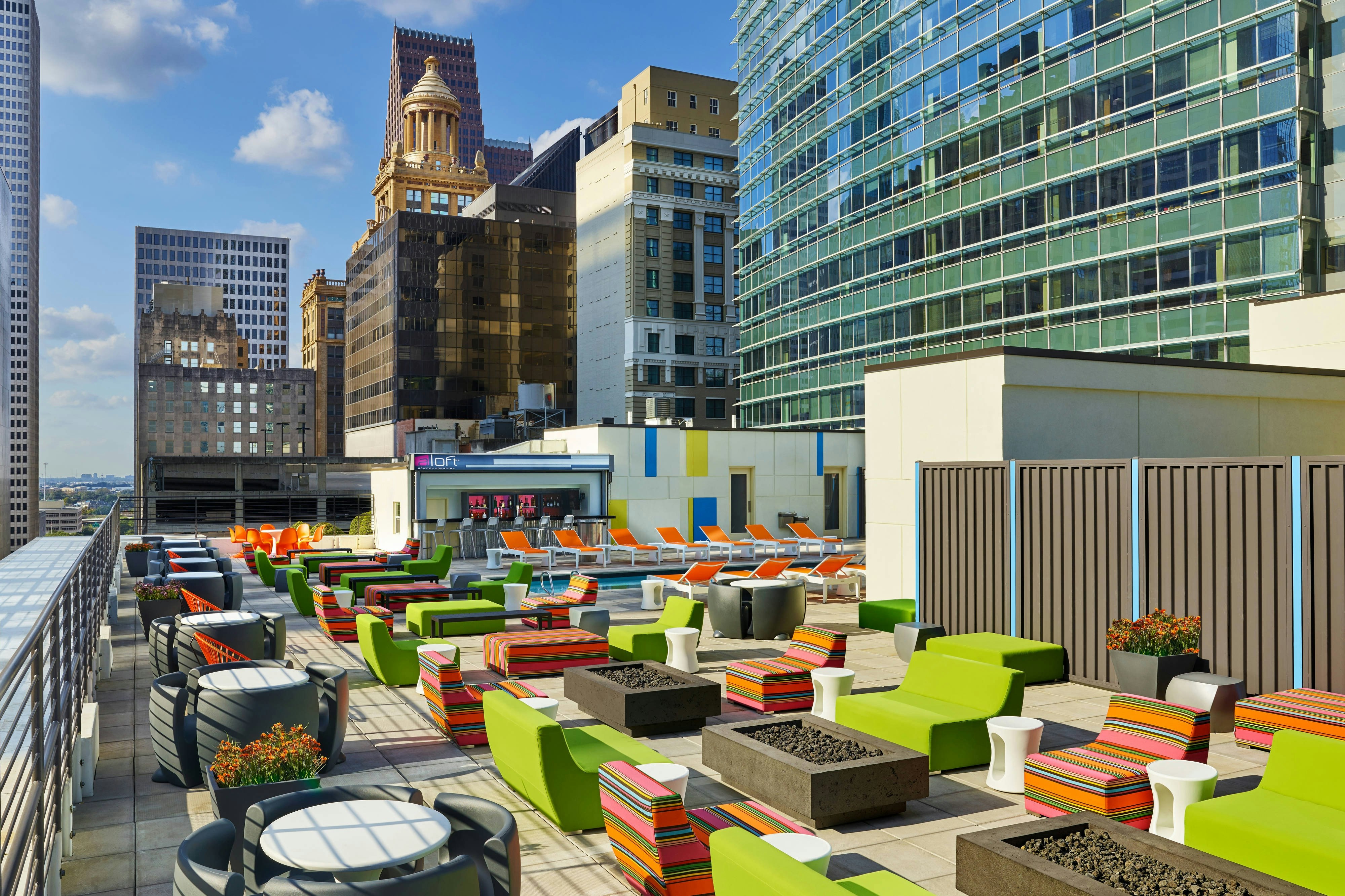 ALOFT HOUSTON DOWNTOWN 13/14