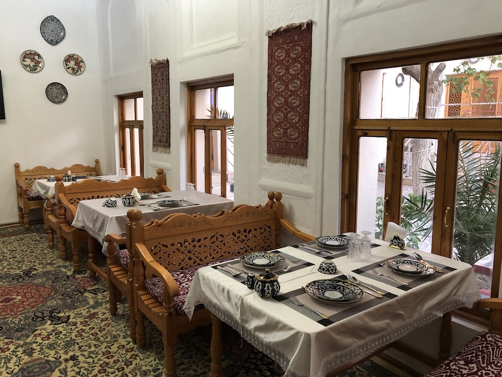 Hotel Old Bukhara 35/50
