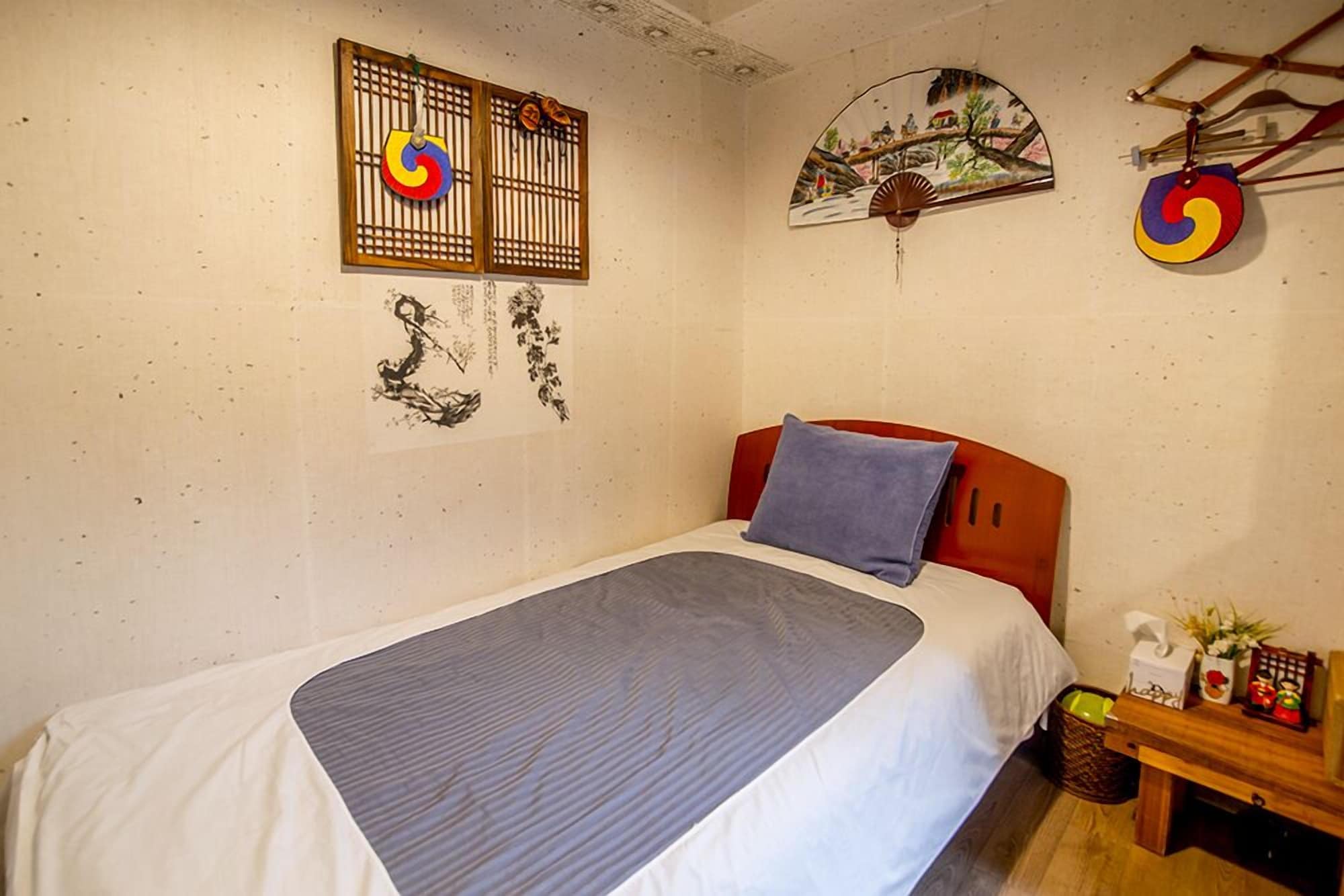 Spring, Single Bed