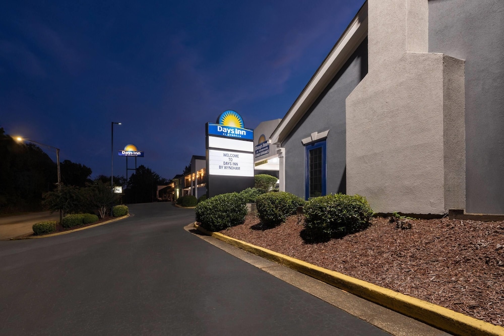 Days Inn By Wyndham College Park Airport Best Road 50/55