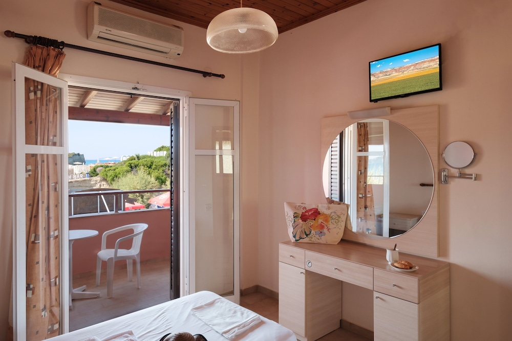 Canal D Amour Apartments 22/47