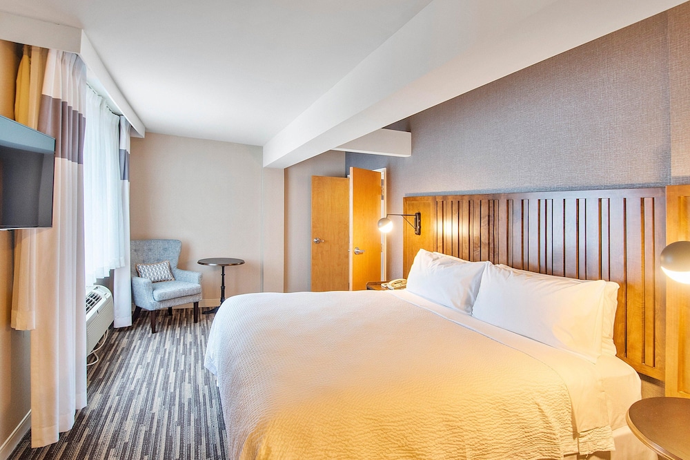 Best Western Premier Plainview-Long Island Hotel 21/52