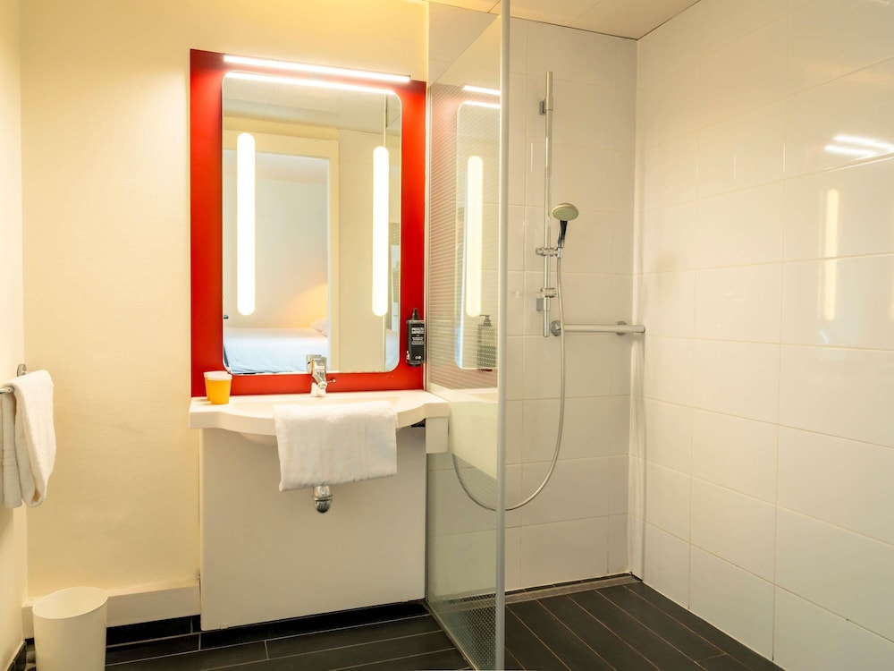 Standard, Double Bed, Accessible, Ibis Bayonne Centre 4/4