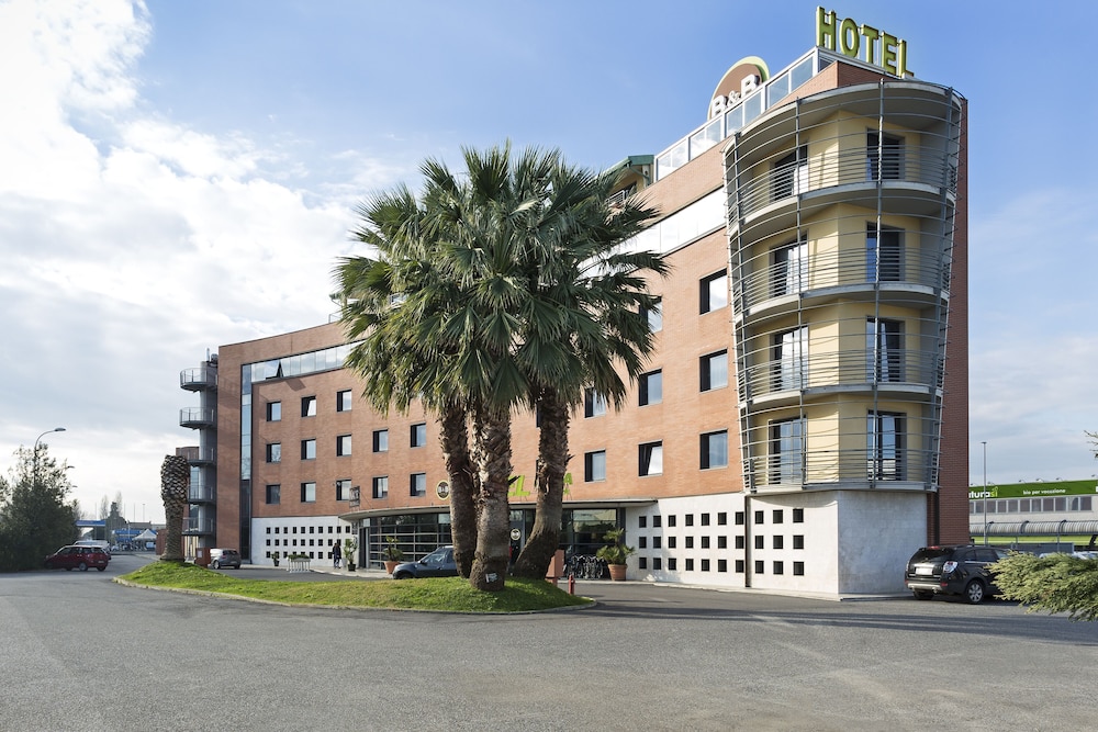 B&B HOTEL Pisa Airport 1/51