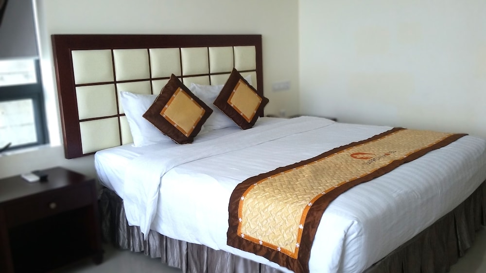Sea Front Hotel 16/70