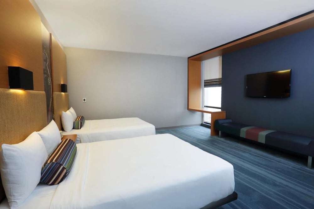aloft, Suite, 2 Queen Beds, City View
