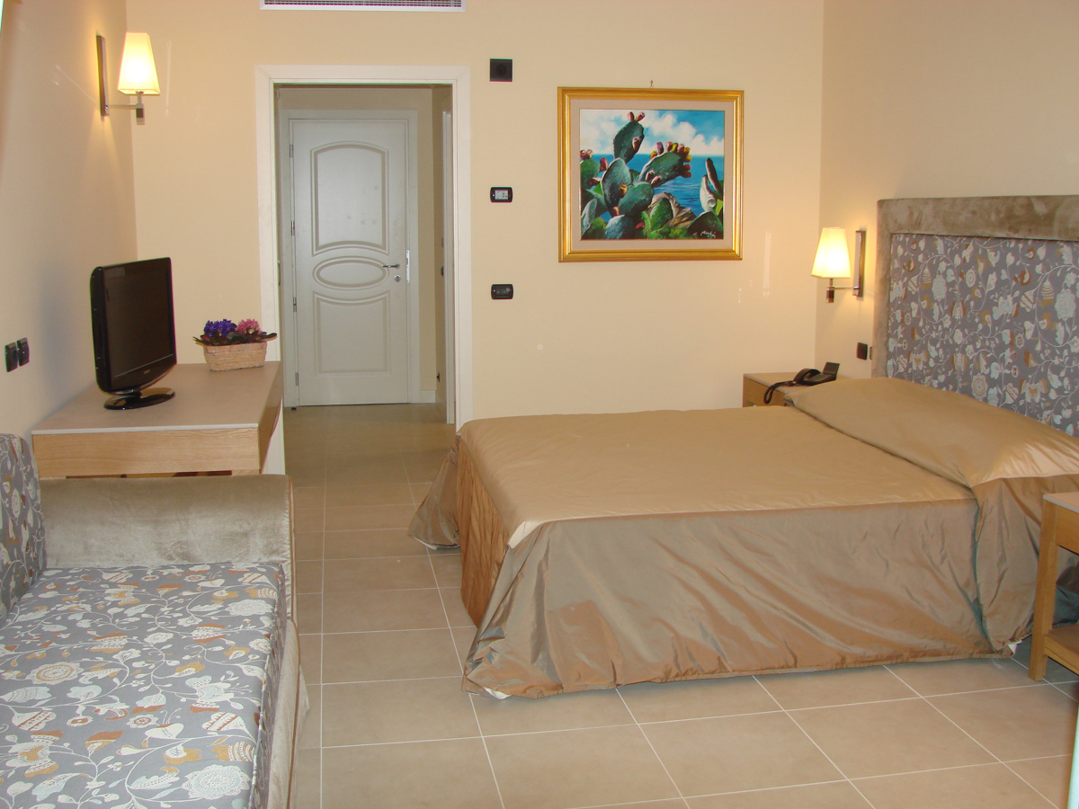 Cefalu Sea Palace 16/26