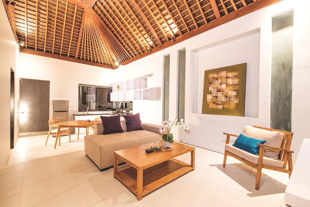 Villa DeDayuh Seminyak 28/46