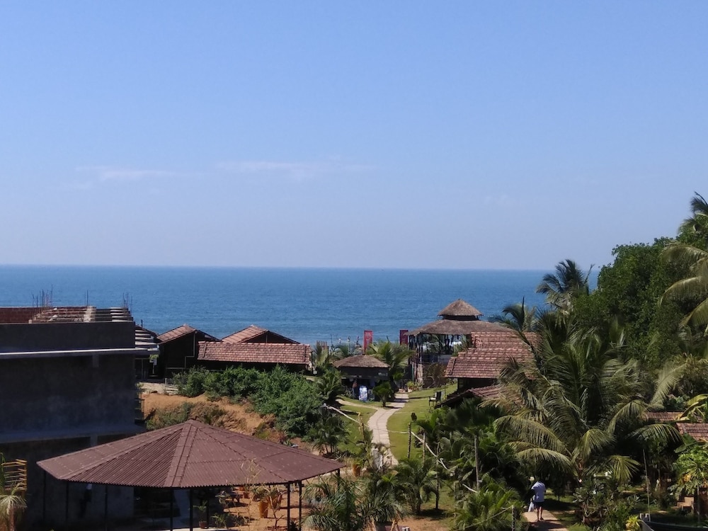 Swati Hotel 68/72