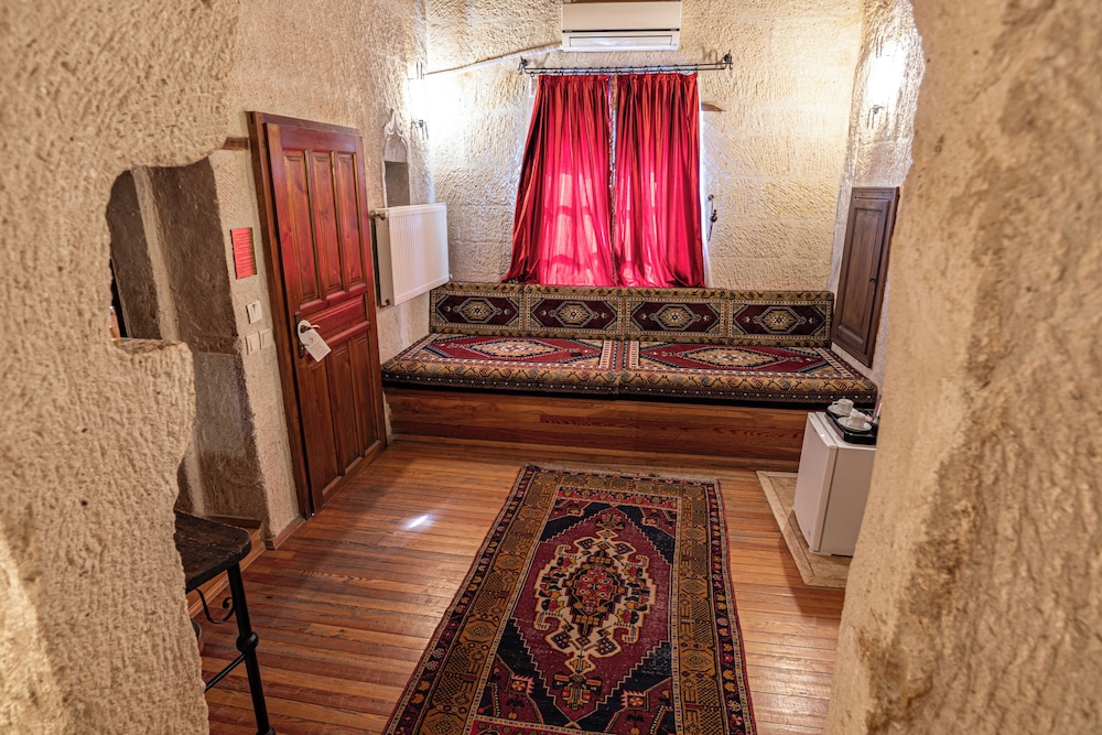 Dervish Cave House 20/50