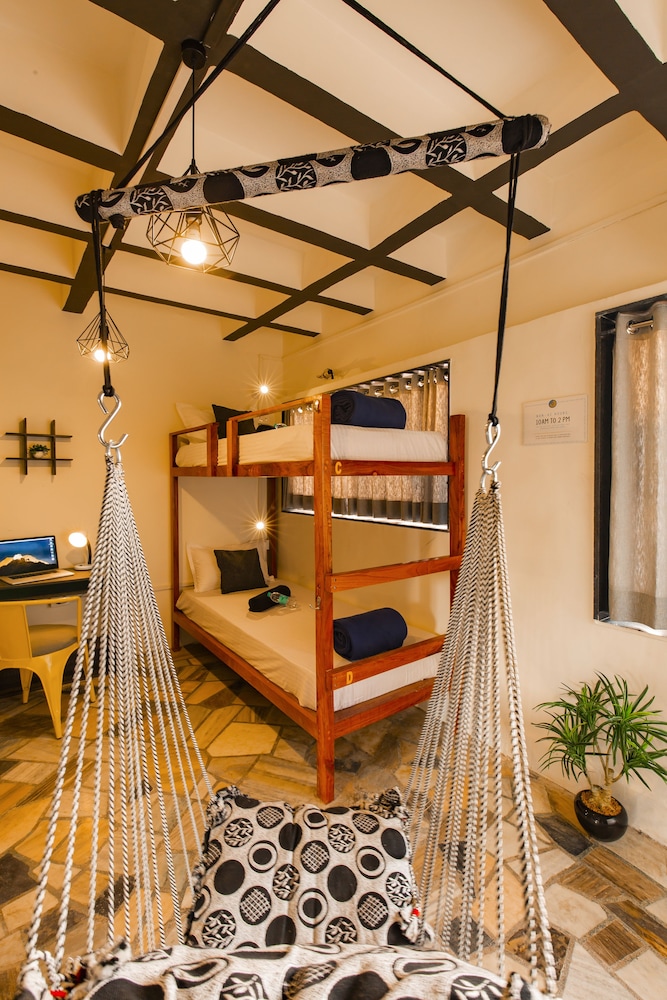 Locomo Hostel - Mumbai Airport 7/50