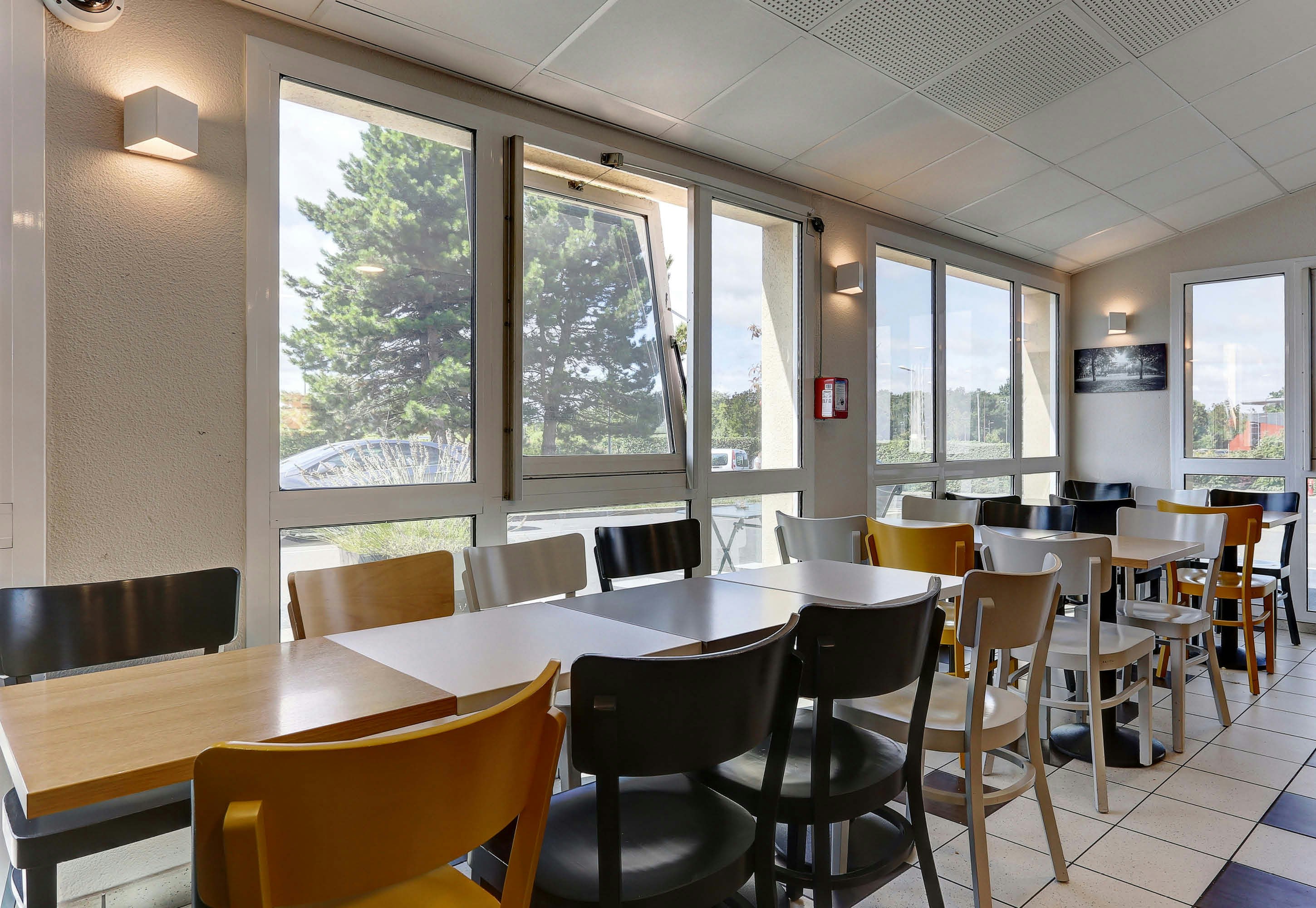 B&B Hotel Chalons En Champagne 13/19