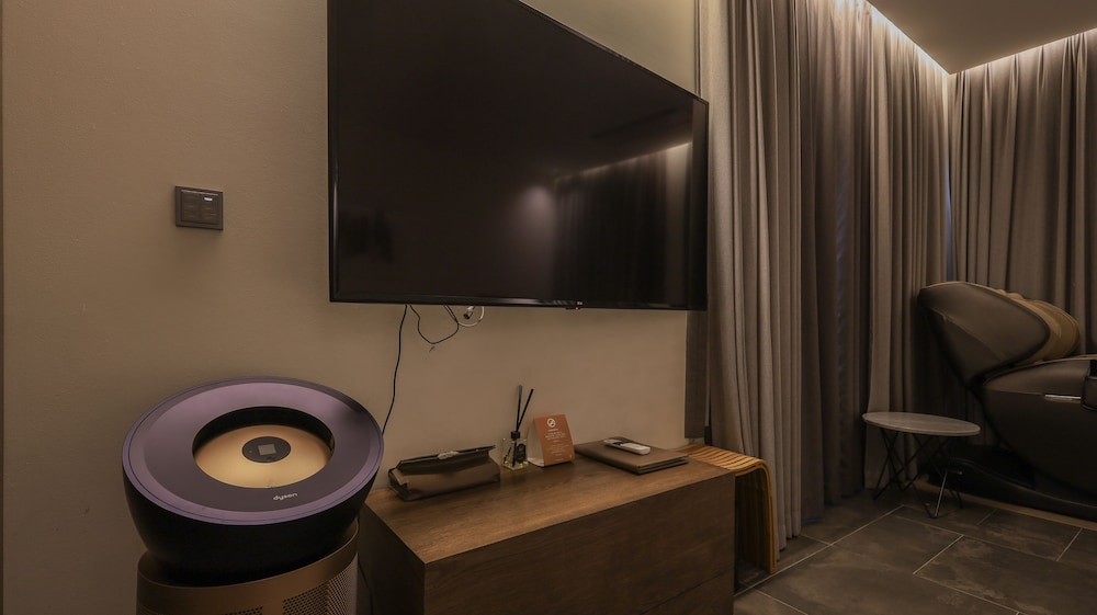 KYND HOTEL 25/50
