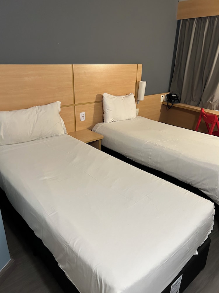 Ibis RJ Copacabana Posto 5 29/70