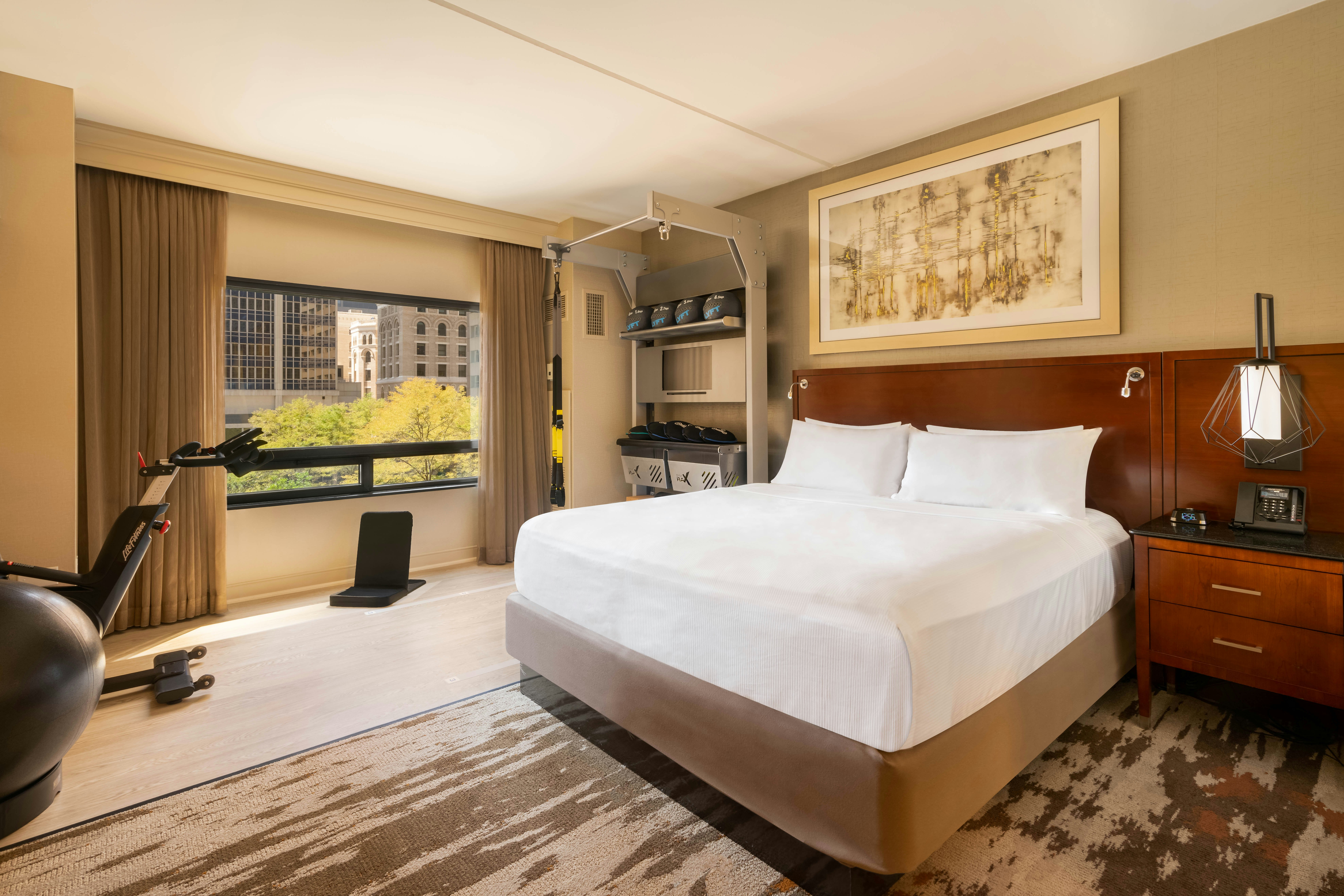 Fitness, King Bed