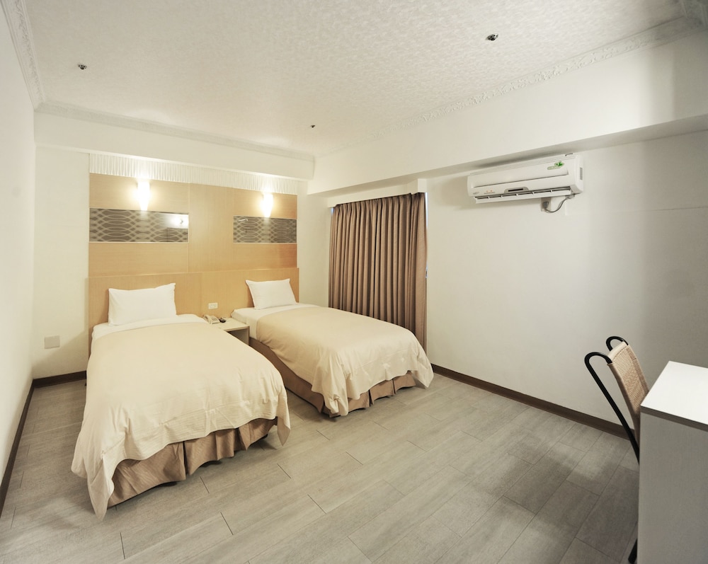 Kenting Holiday Hotel 10/25