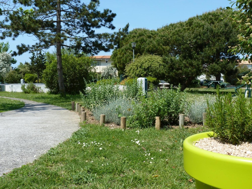 Vvf Villages Ars En Re 40/50