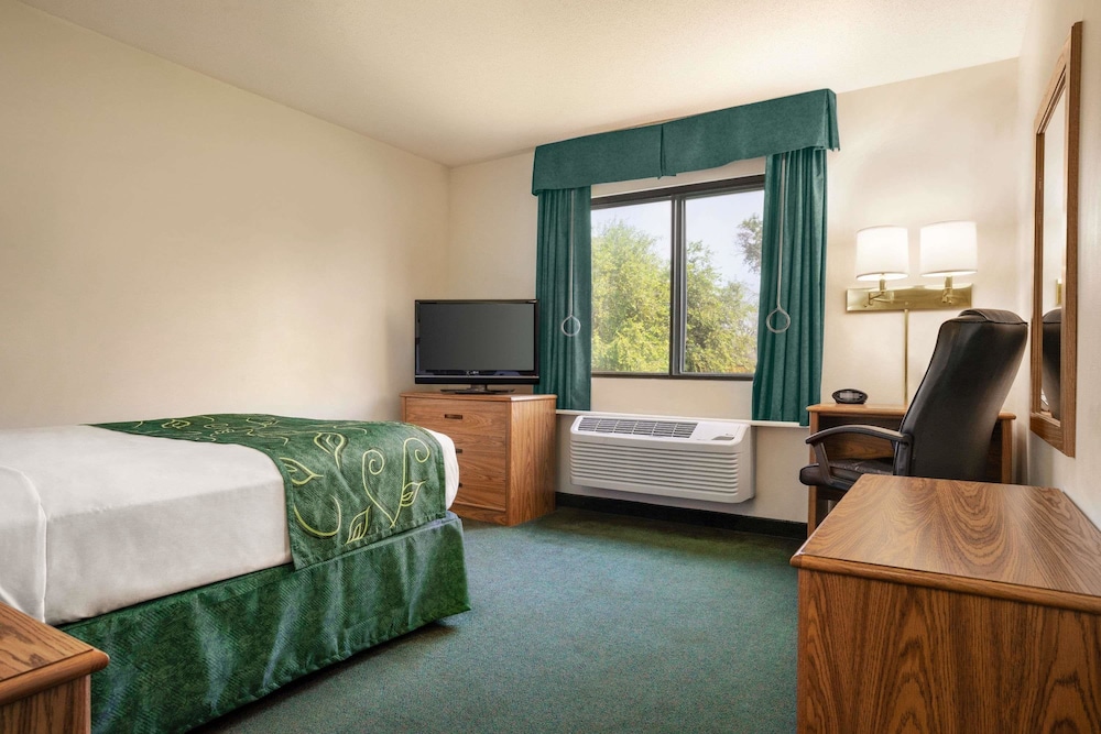 Travelodge by Wyndham Morrill 20/30