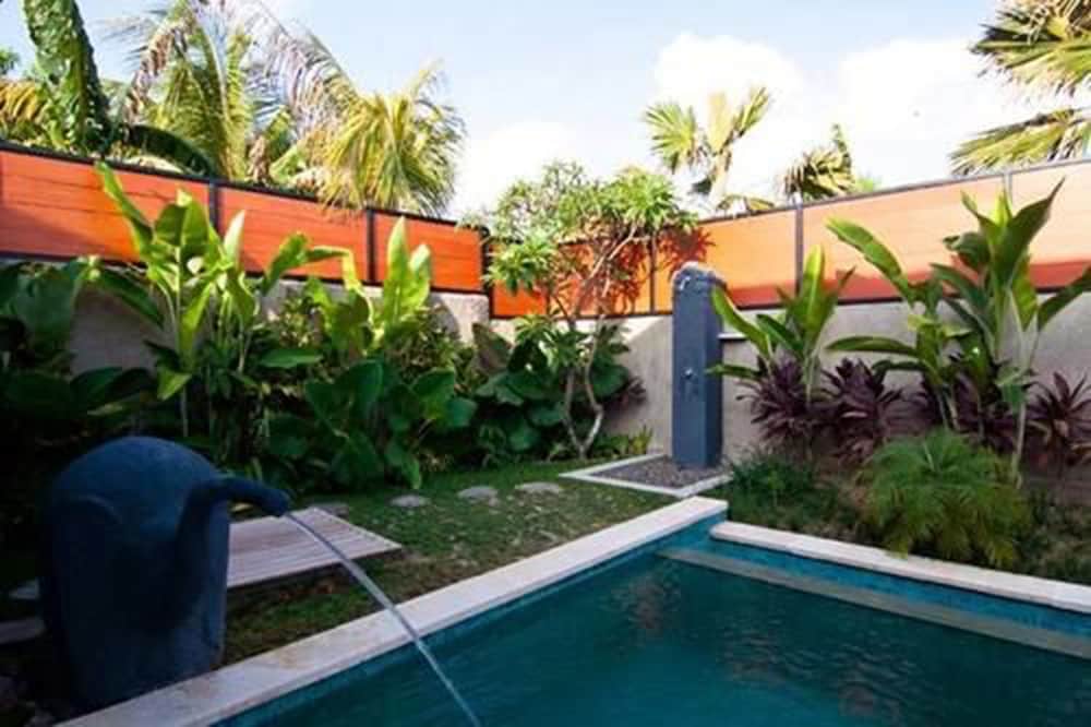 THE AWAN VILLAS 31/44