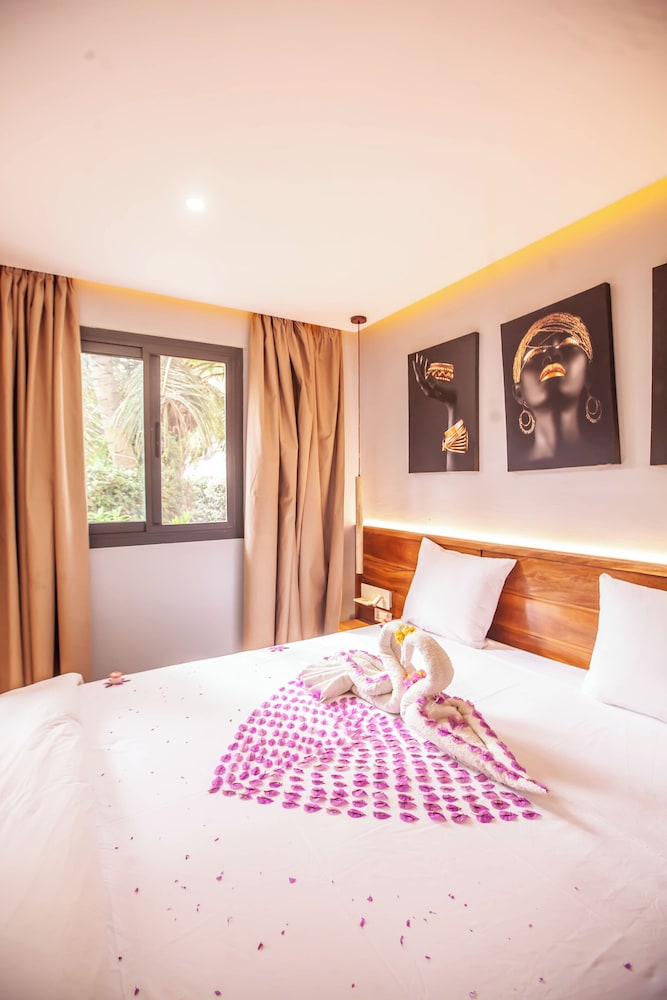 Minotel Les Flamboyants 8/50