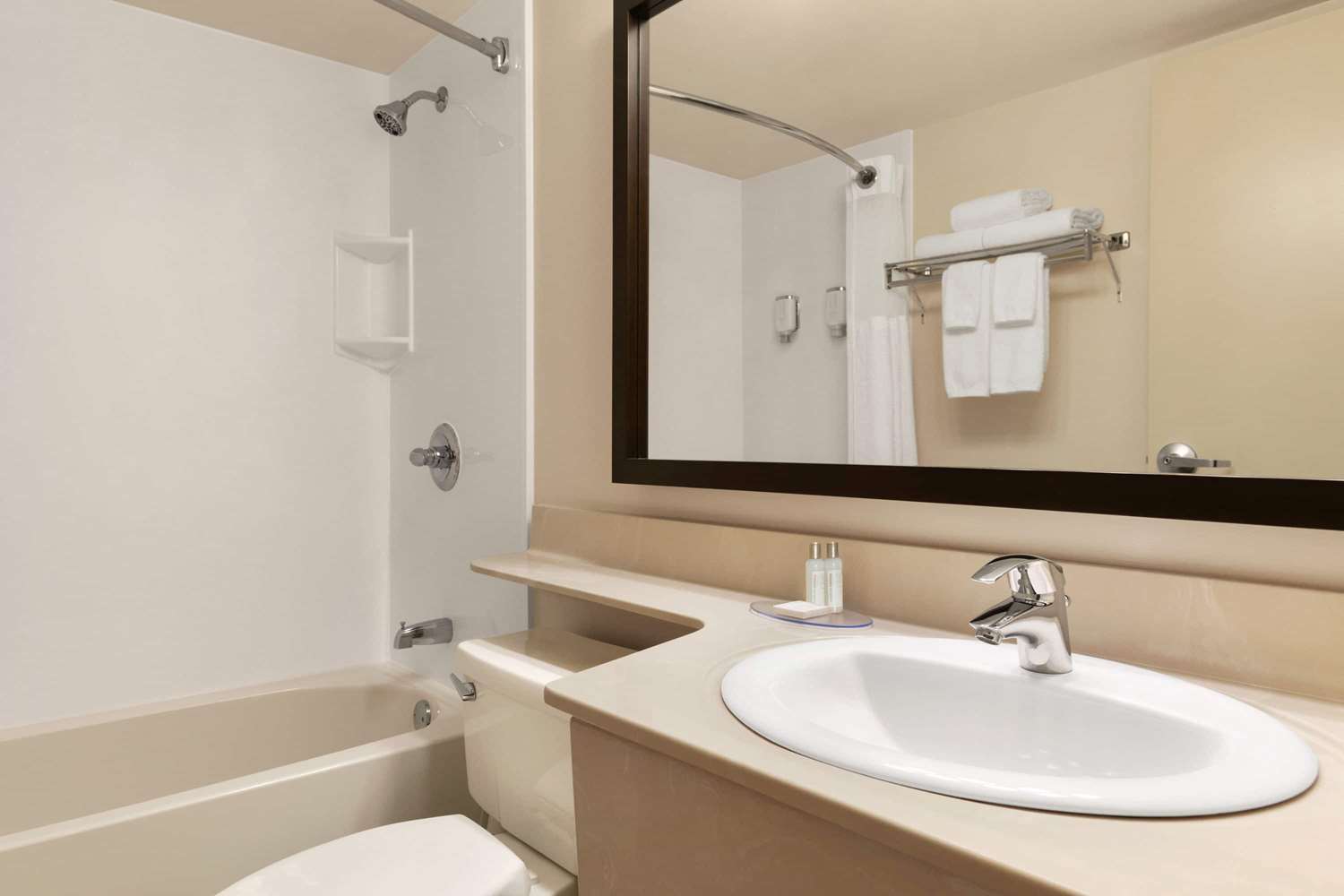 Travelodge Suites by Wyndham Moncton 9/9