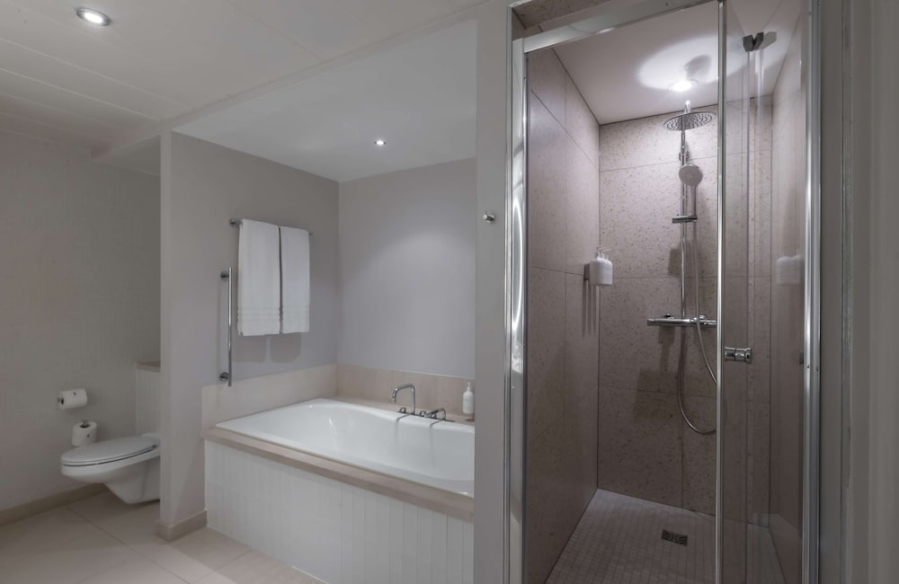 جناح بسرير كينج بغرفة نوم واحدة، The Morrison Dublin, Curio Collection by Hilton 3/6