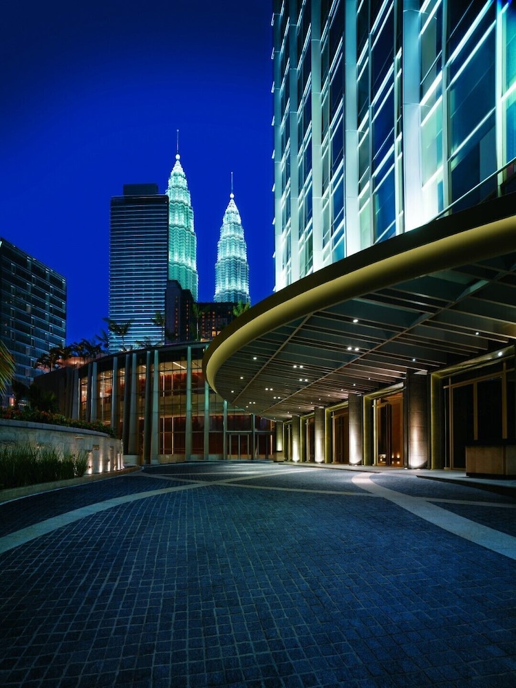 GRAND HYATT KUALA LUMPUR 62/69