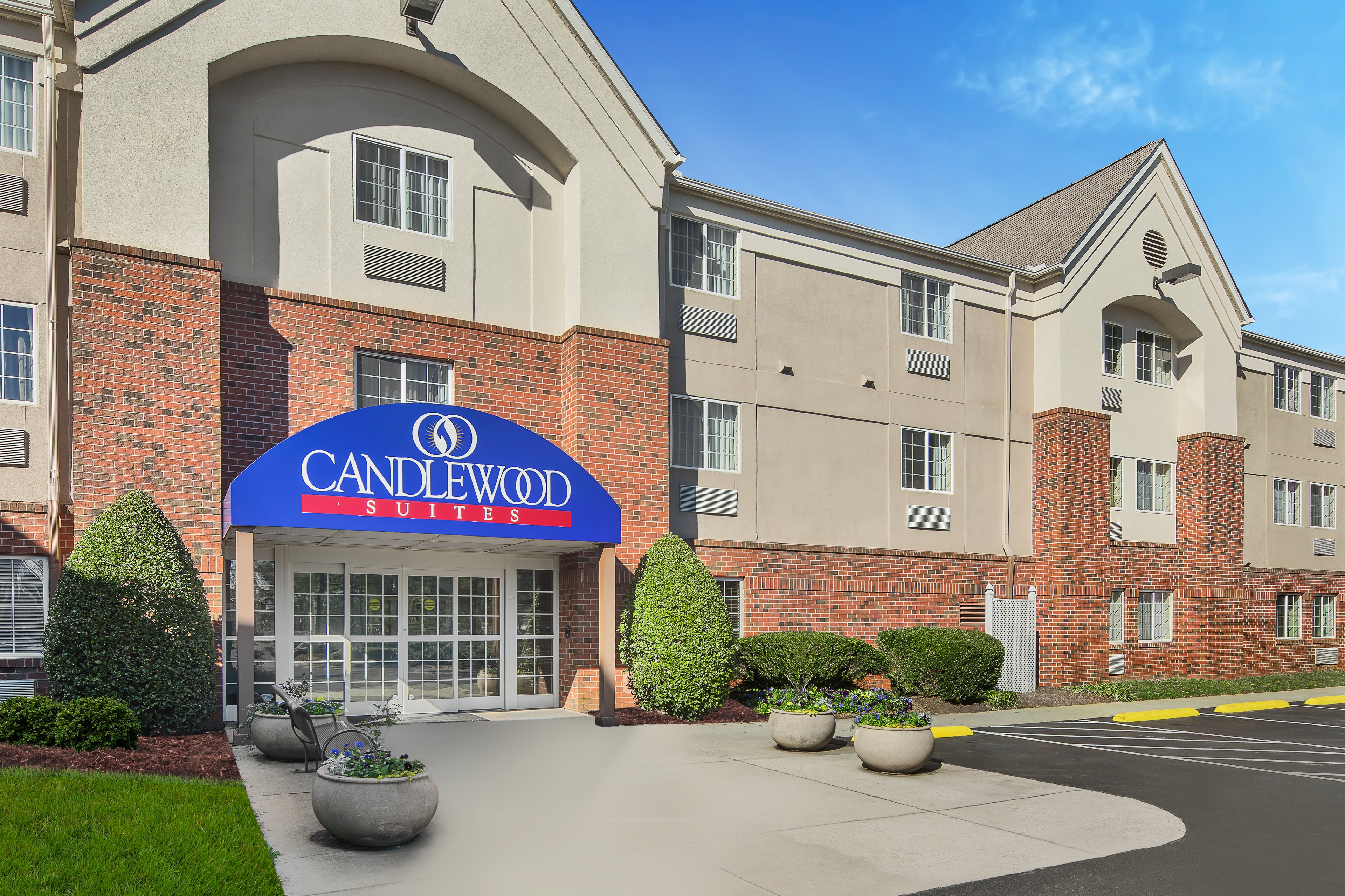 CANDLEWOOD SUITES RALEIGH CRABTREE 56/57