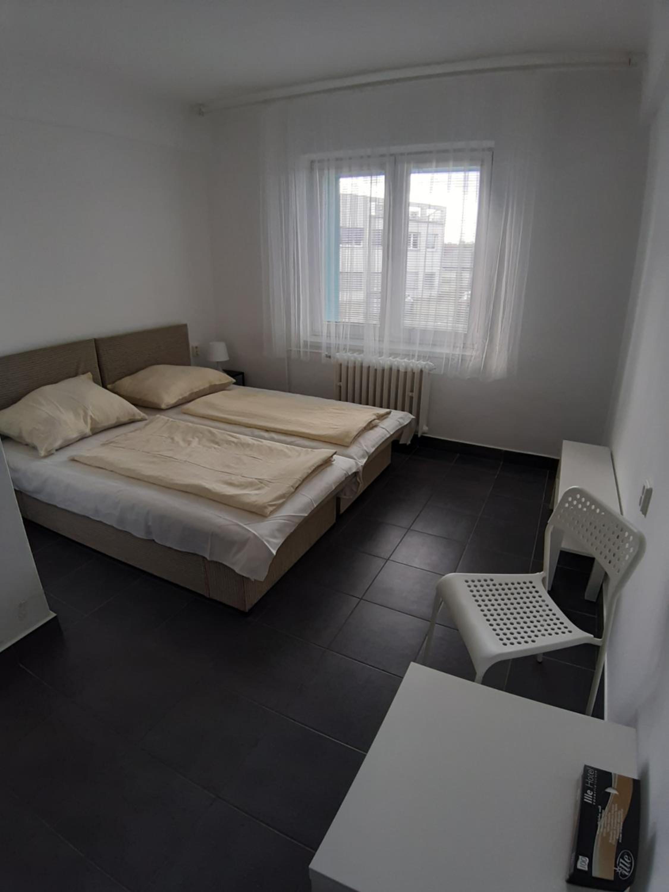 Hotelak Martinov 20/60