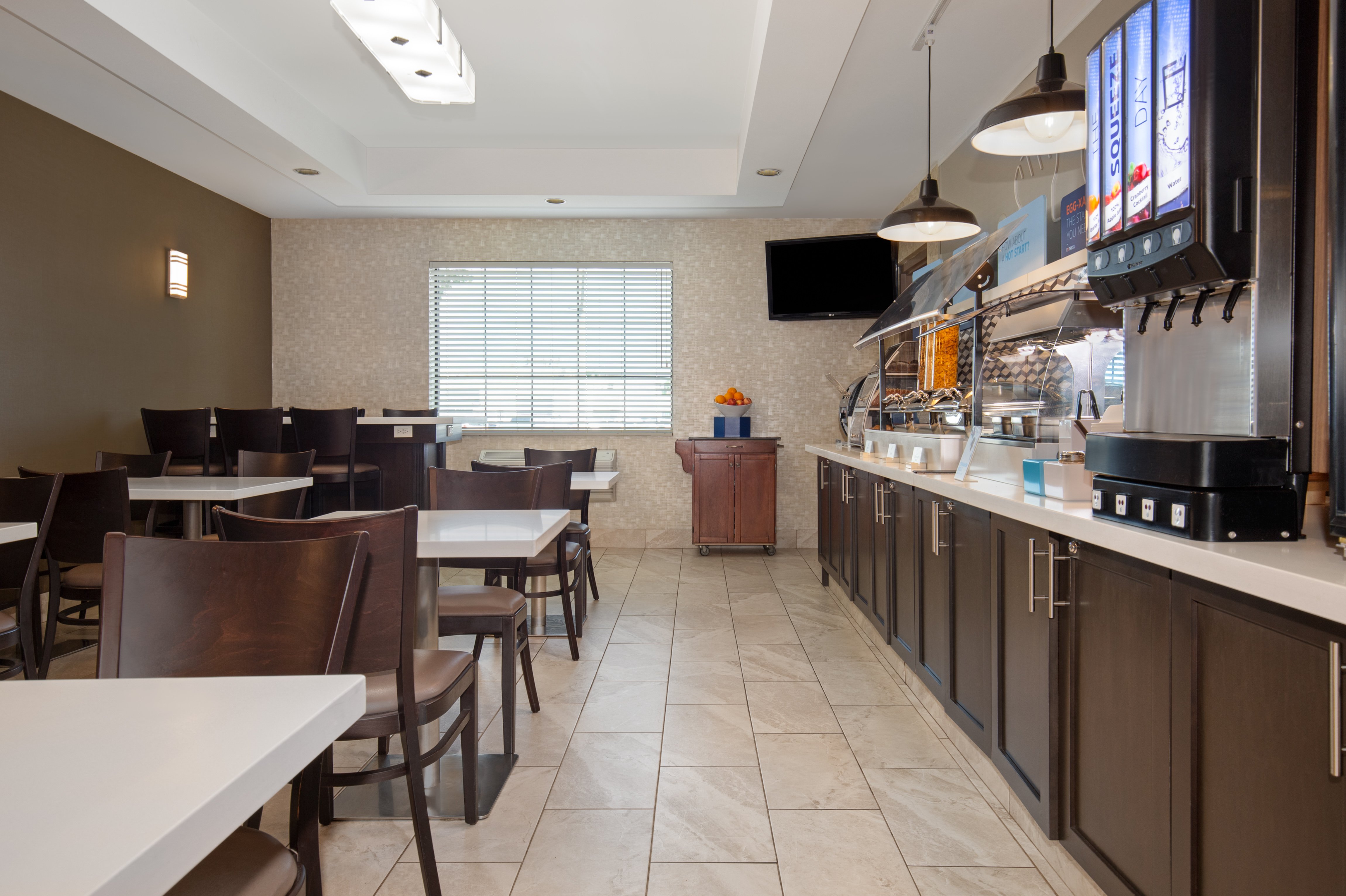 Holiday Inn Express Barrie 53/75