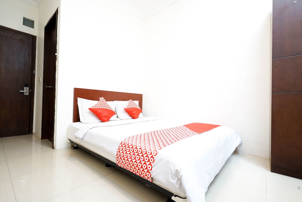 Oyo 230 Maleo Residence 20/55