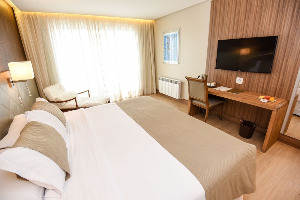 DELUXE, SUITE, BALCONY
